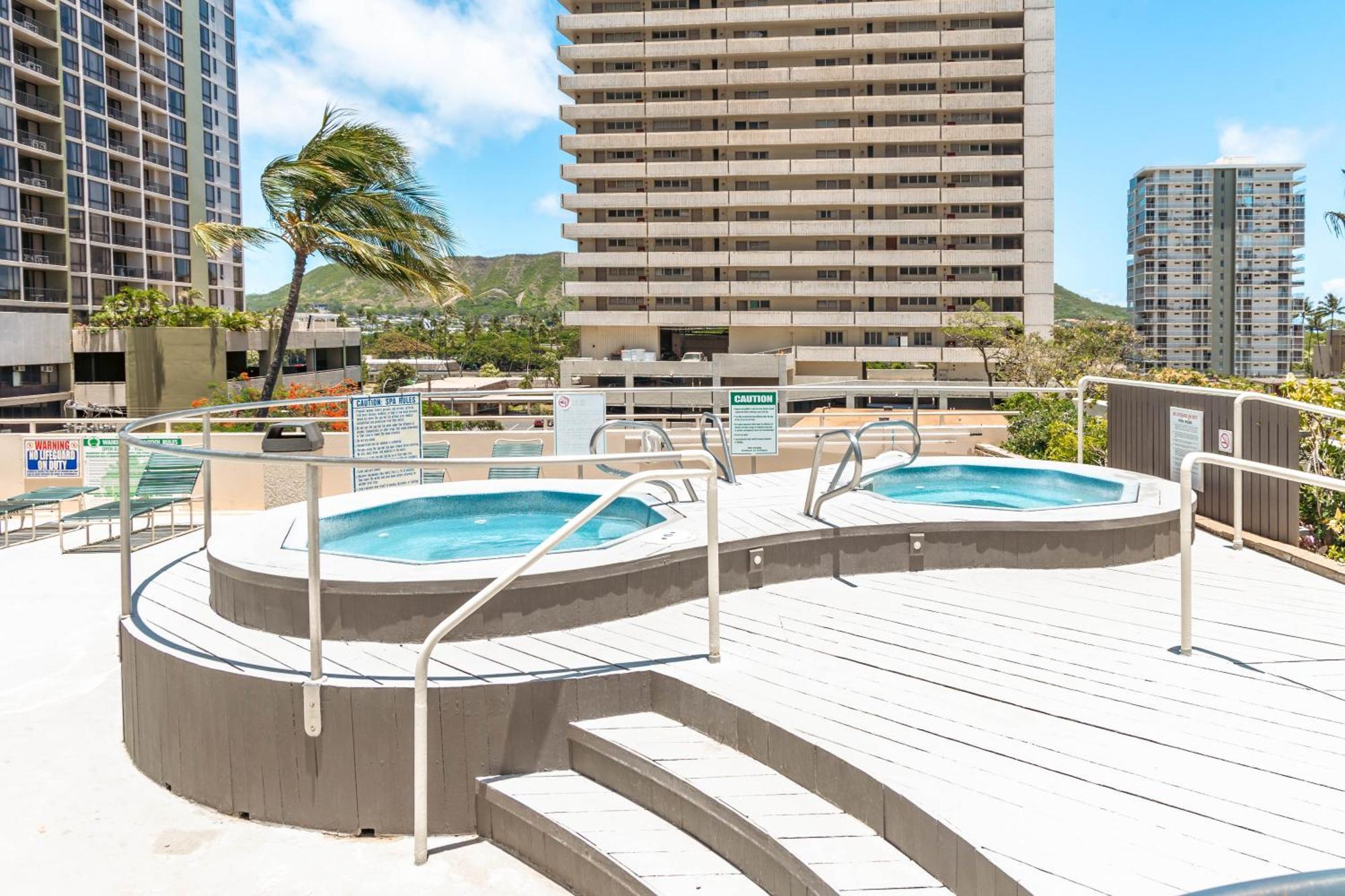 Tropical Retreat Near Waikiki Beach With Parking Apartment Honolulu Exterior photo