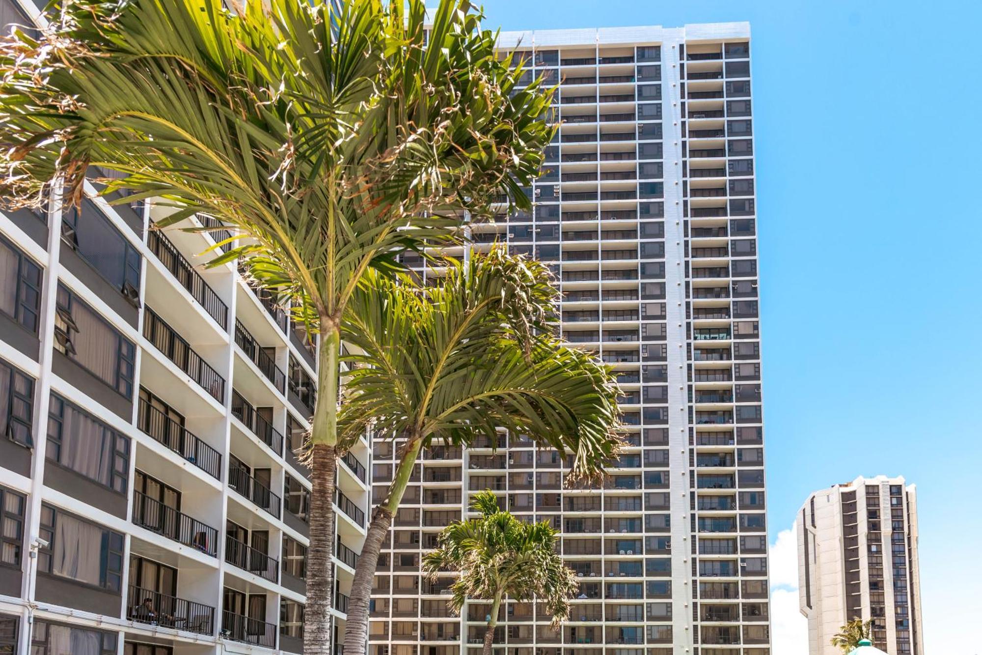 Tropical Retreat Near Waikiki Beach With Parking Apartment Honolulu Exterior photo